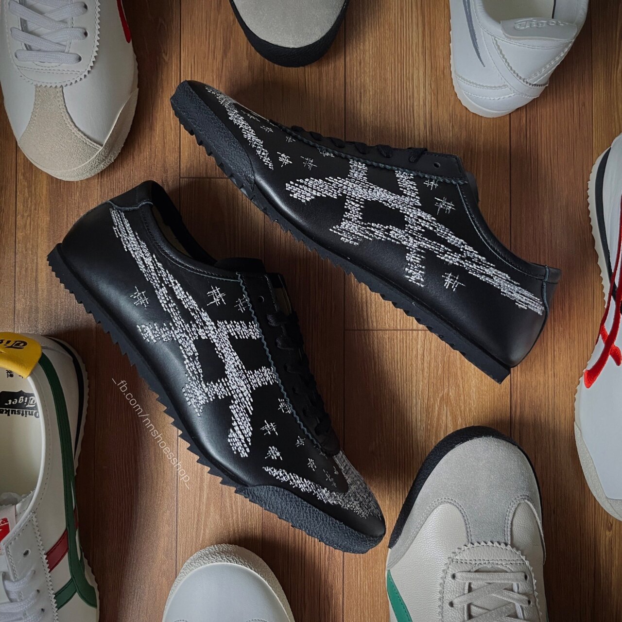 ONITSUKA MEXICO 66 DELUXE BLACK WHITE ONITSUKA MEXICO 66 DELUXE BLACK WHITE
