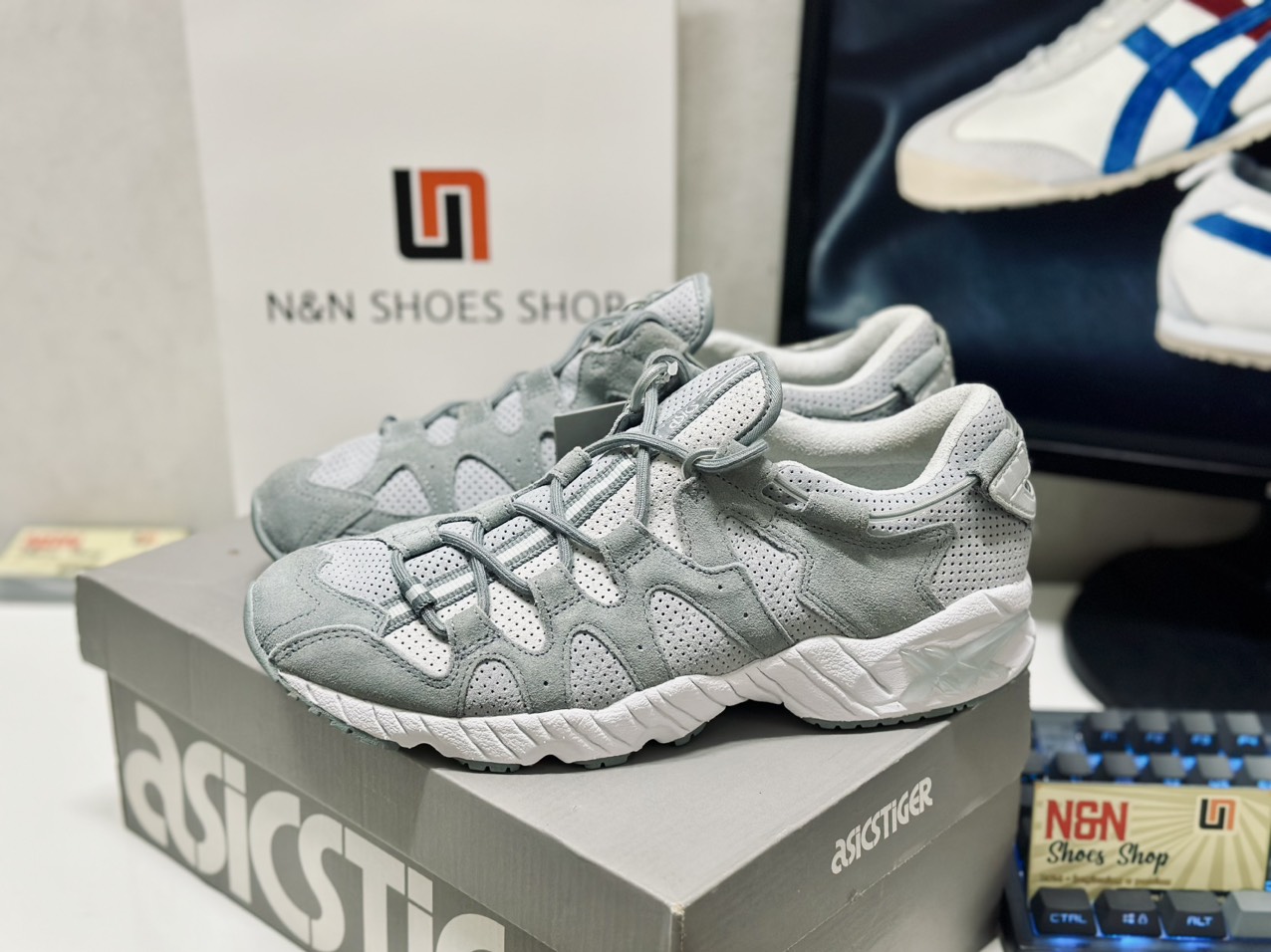ASICS GEL MAI MID GREY ASICS GEL MAI MID GREY