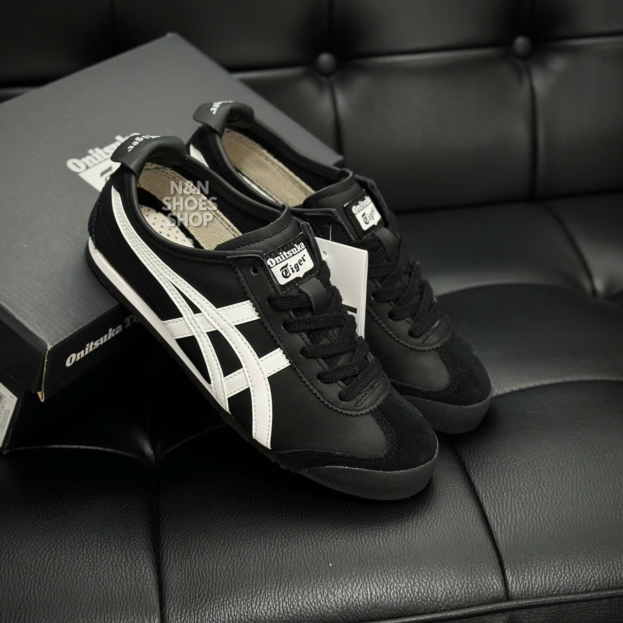 ONITSUKA MEXICO 66 BLACK WHITE ONITSUKA MEXICO 66 BLACK WHITE